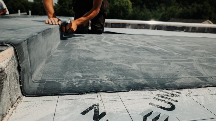 Een plat dak optimaal isoleren: 7 weetjes