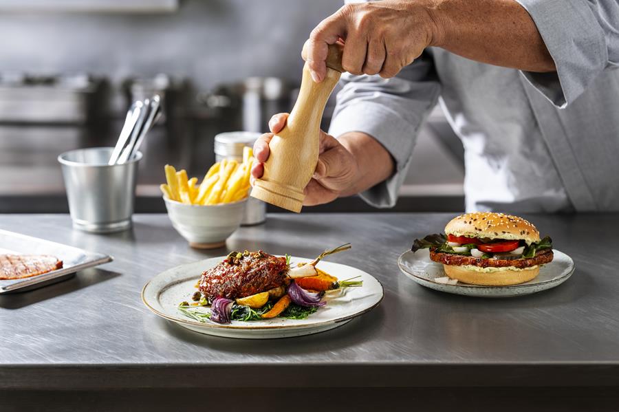 Ons Ready-to-Heat (RTH) aanbod is er om jou als foodserviceprofessional te ondersteunen bij je belangrijkste uitdagingen