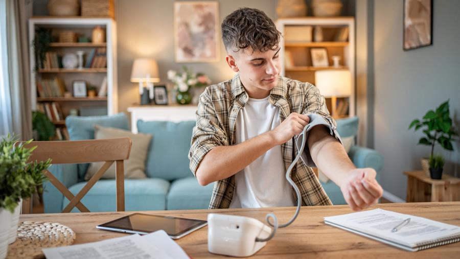 L’hypertension frappe désormais dès l'âge de 15-16 ans