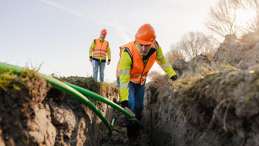 Buitenwerkers lopen drie keer meer risico op huidkanker