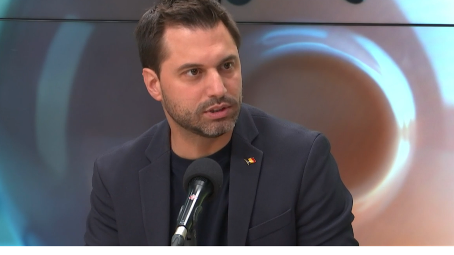 Un genre de 'pro deo' en début de carrière : Bouchez (ré)envisage la contrainte face à la pénurie de médecins