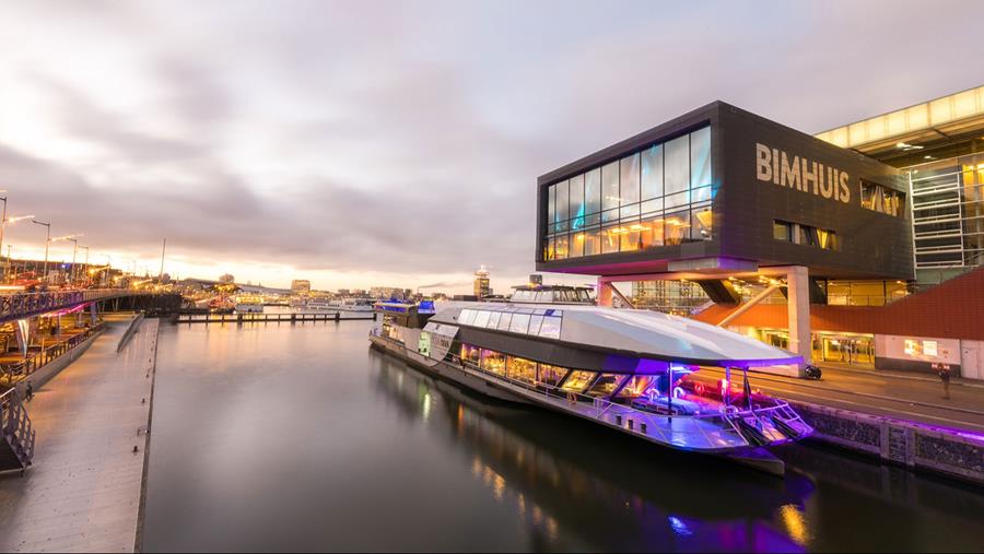 Futuristisch drijvend terras Oceandiva Futura bij Tall Ships Antwerpen