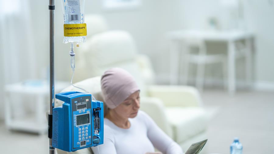 Accès précoce au tarlatamab après échec d’une première ligne dans le cancer du poumon à petites cellules